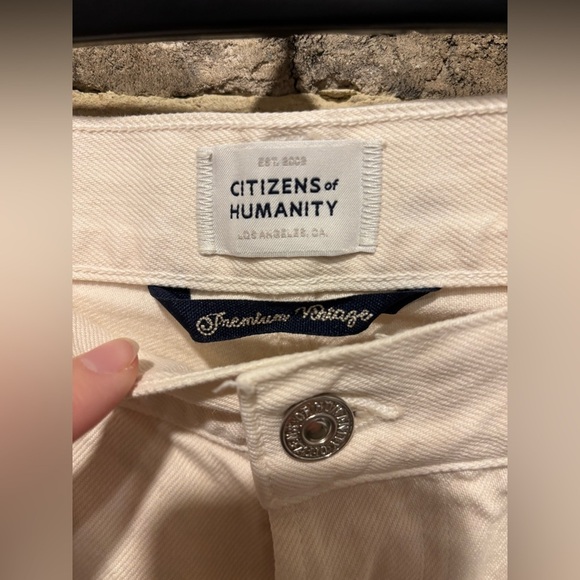 new Citizens of Humanity gaucho wide leg barrel jeans in ecru marzipan wash - Picture 7 of 10